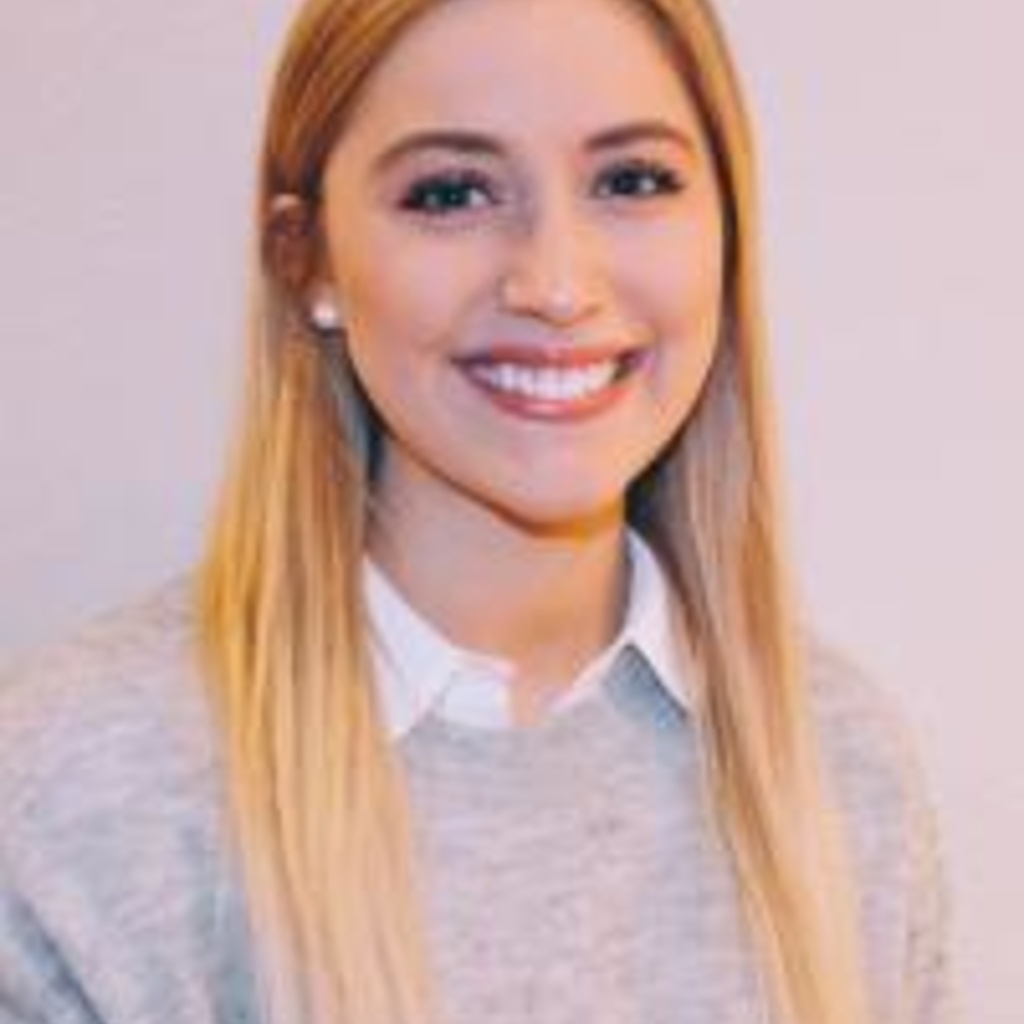 Cinthia Hudachek